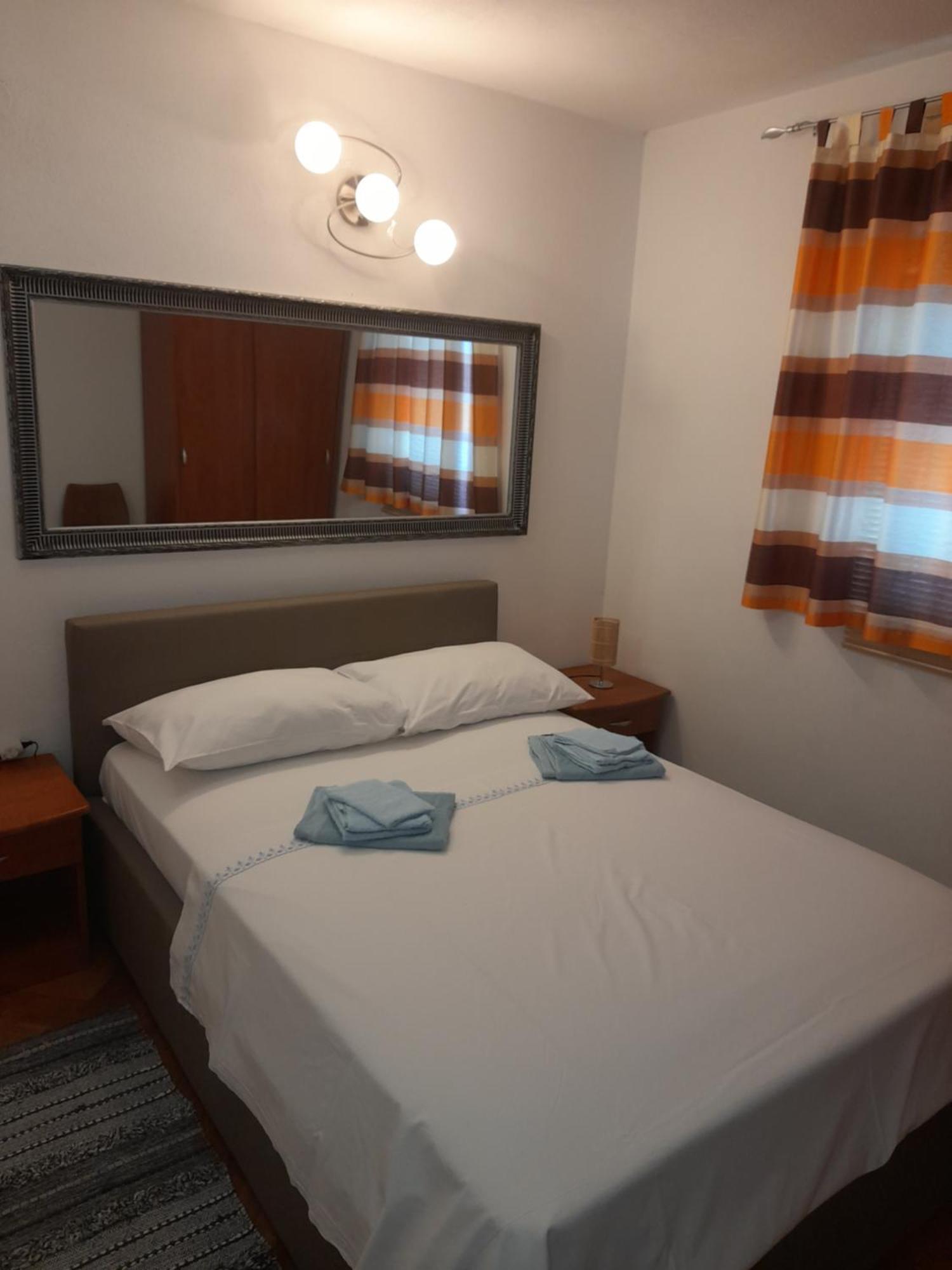 Apartamento Nives B. Supetar Exterior foto