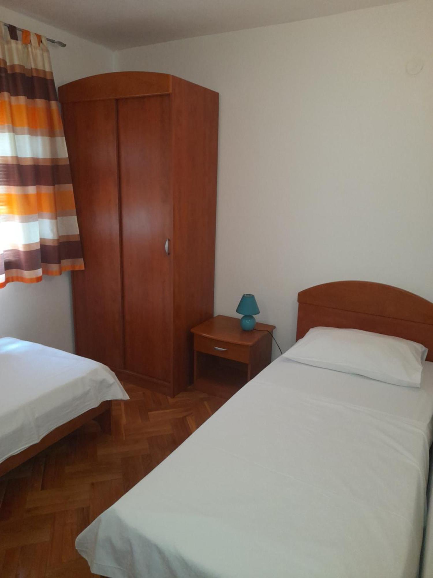 Apartamento Nives B. Supetar Exterior foto