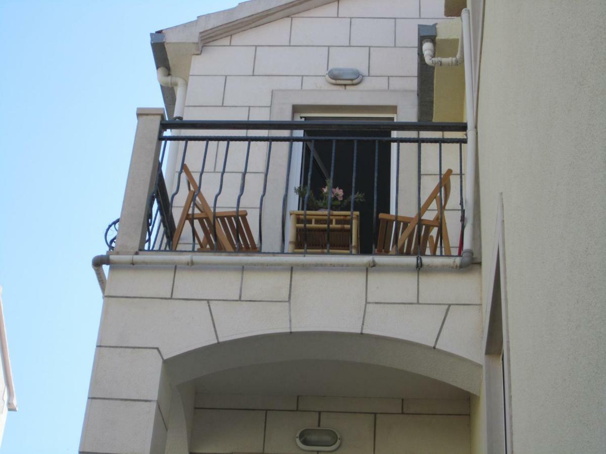 Apartamento Nives B. Supetar Exterior foto