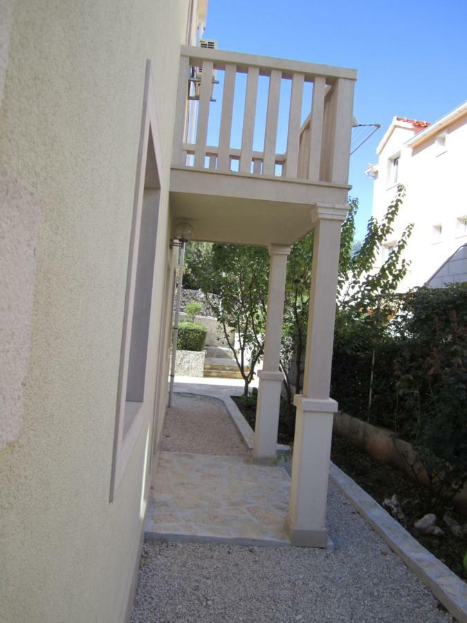 Apartamento Nives B. Supetar Exterior foto