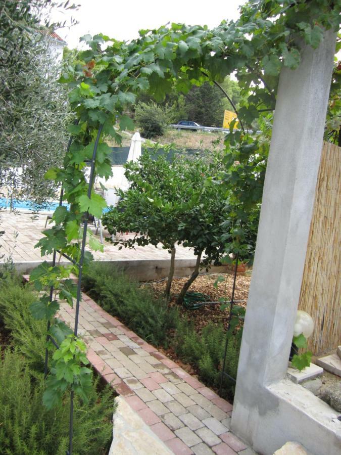 Apartamento Nives B. Supetar Exterior foto