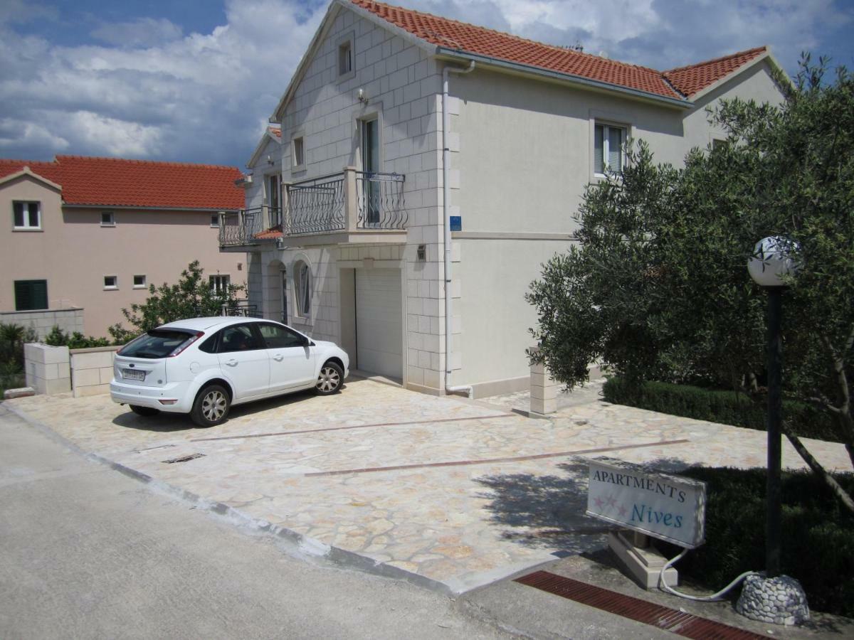 Apartamento Nives B. Supetar Exterior foto