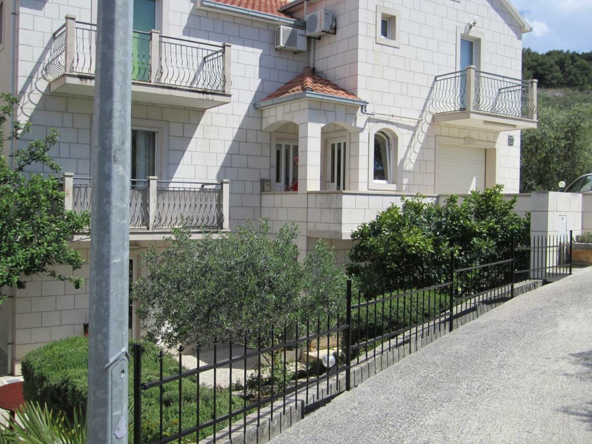 Apartamento Nives B. Supetar Exterior foto