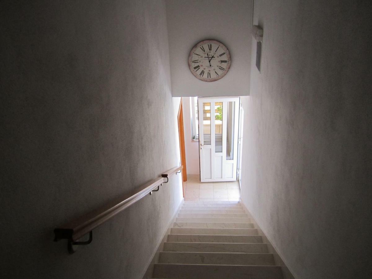 Apartamento Nives B. Supetar Exterior foto